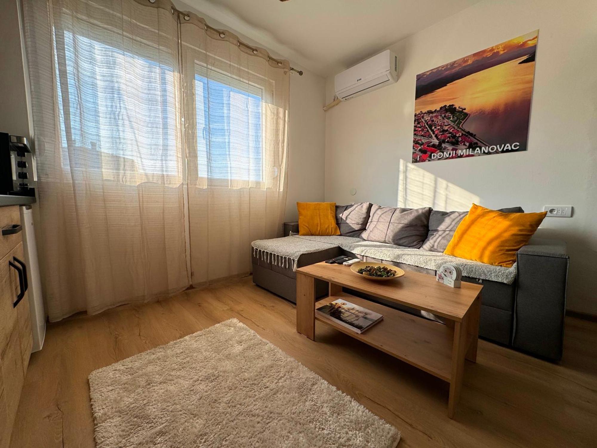 Vuk Apartman Donji Milanovac Eksteriør bilde